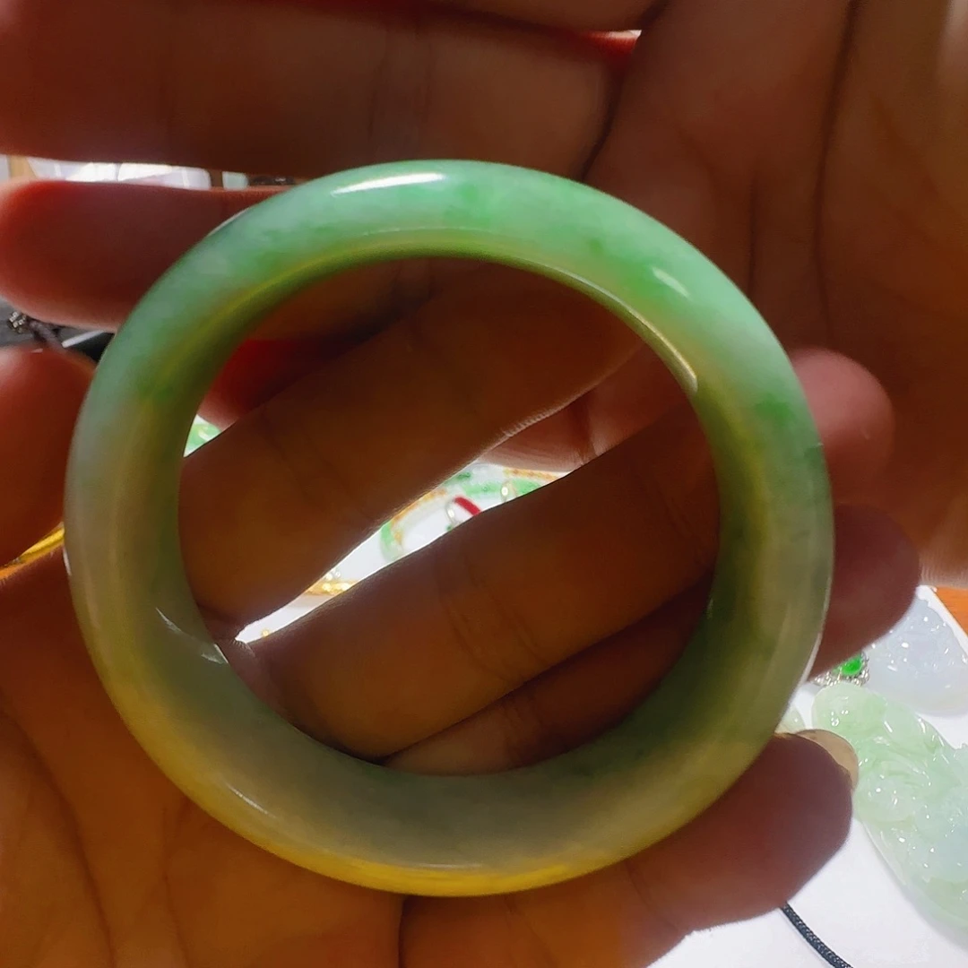 小***暖翡翠未镶嵌手镯翡翠880
