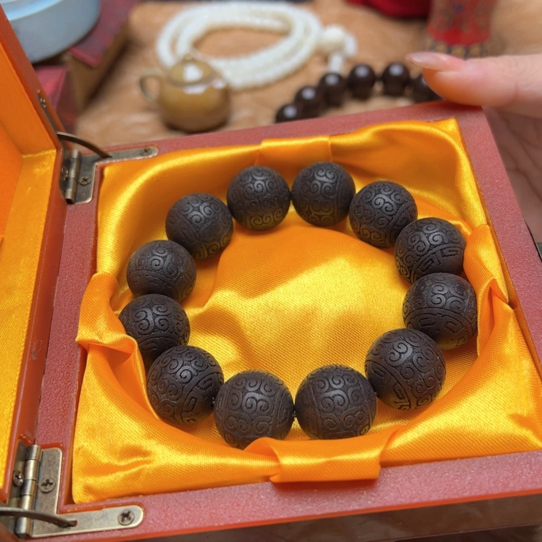 大叶紫檀（黑酸枝木类）