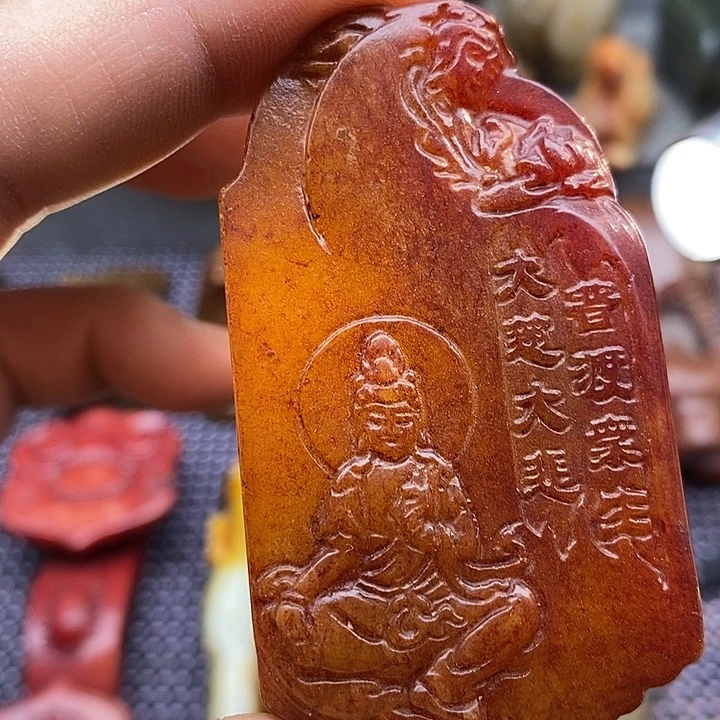 未镶嵌蛇纹石玉颈饰