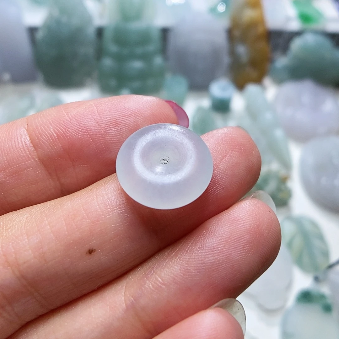 定制翡翠未镶嵌小面包扣