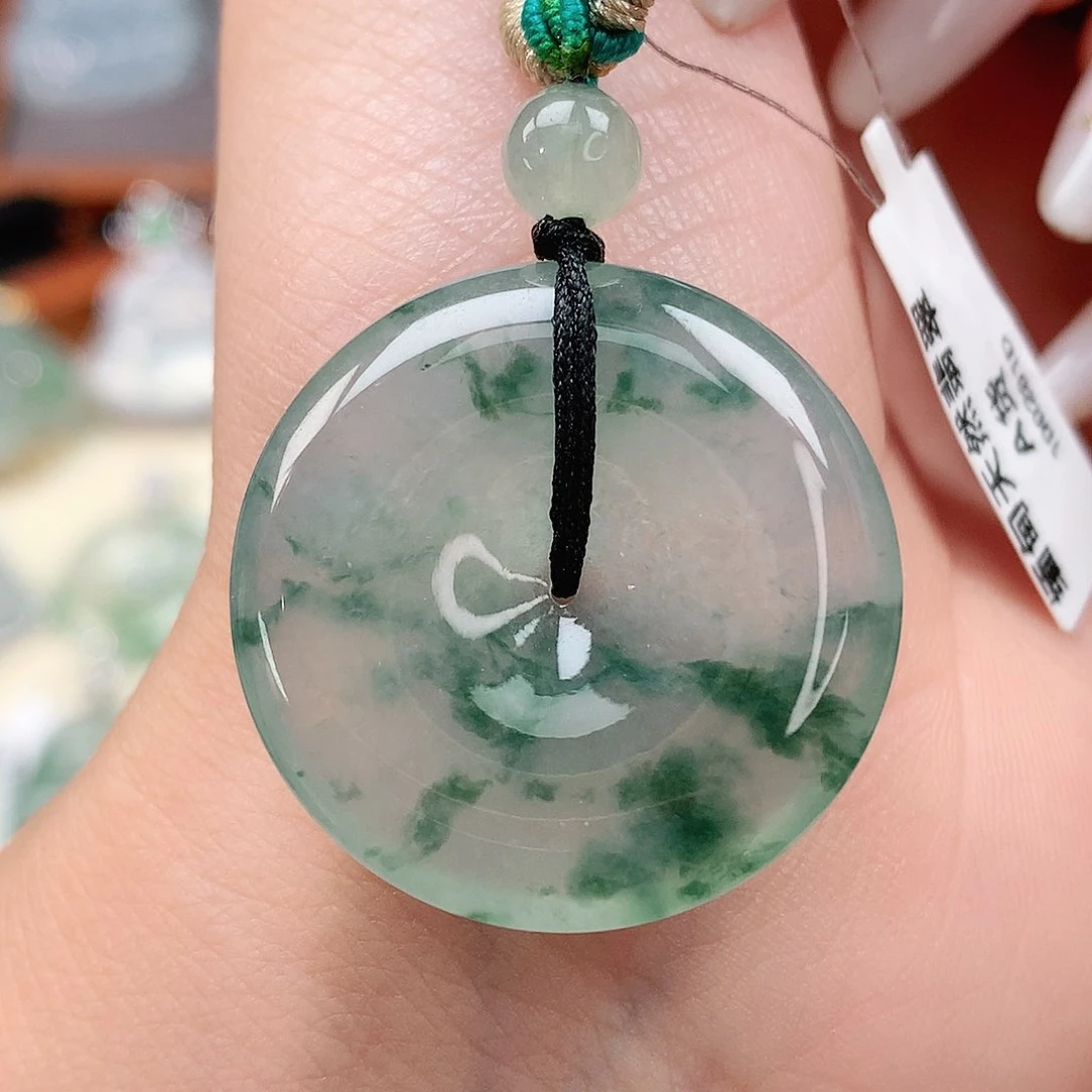 颈饰未镶嵌翡翠扣