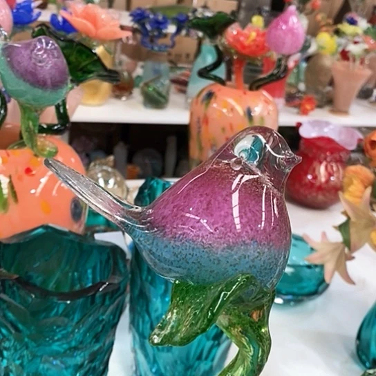 琉璃花瓶高45厘米宽9厘米