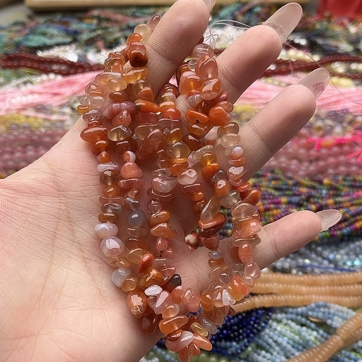 玛瑙/玉髓珠宝半成品未镶嵌一条冰飘南红碎石75cm左右