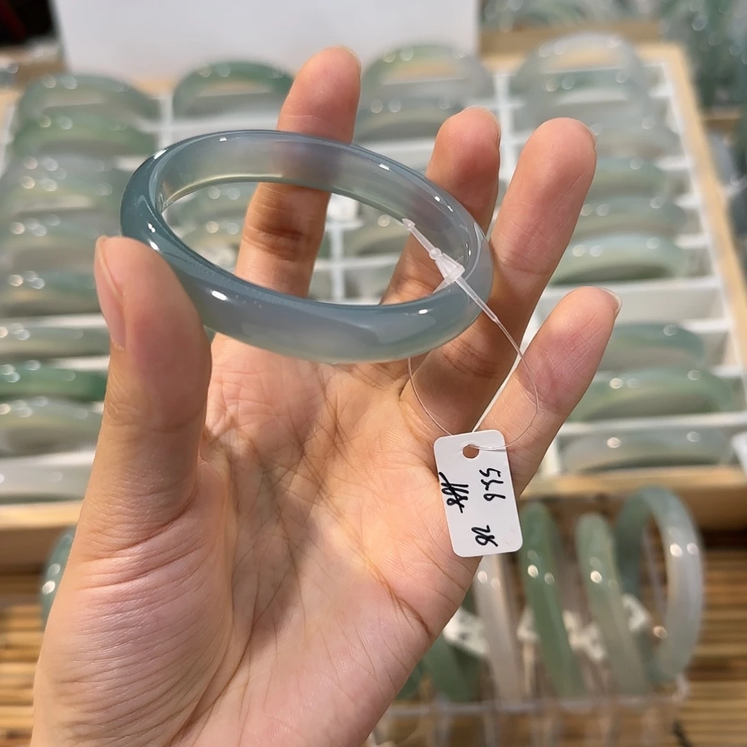 玛瑙/玉髓未镶嵌手镯圈口53.6