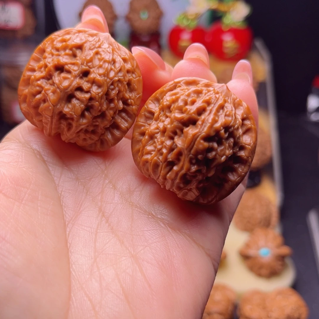 文玩核桃吊坠原庄血麒麟37尺