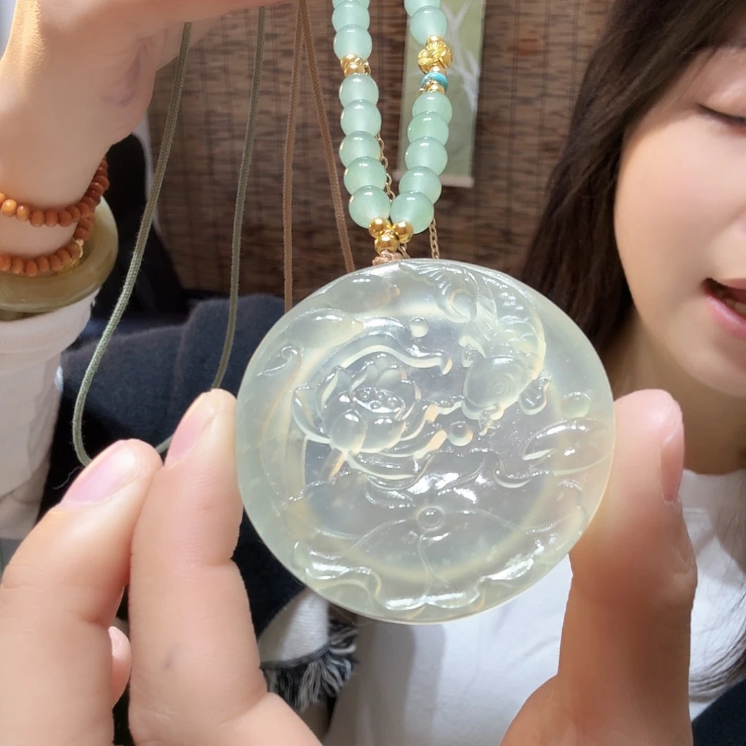 蛇纹石玉未镶嵌颈饰