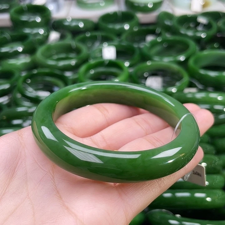 未镶嵌手镯和田玉（碧玉）