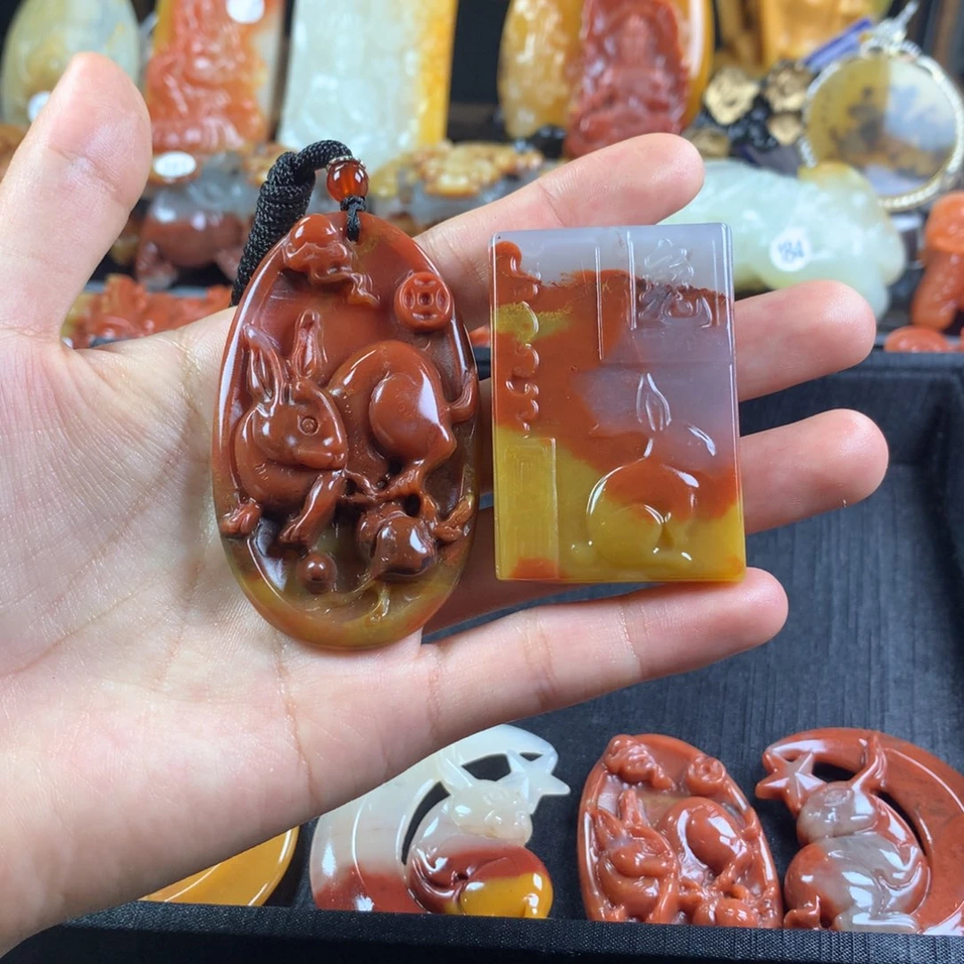 藏***锋石英质玉（黄龙玉）未镶嵌挂件