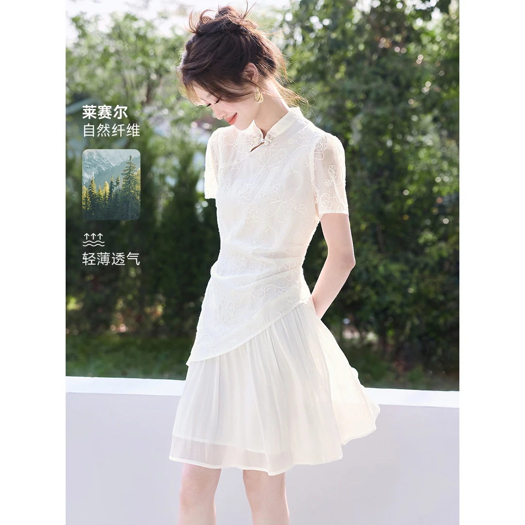 沫晗依美夏日白茶25夏季新款改良版不规则拼接假两件连衣裙7860