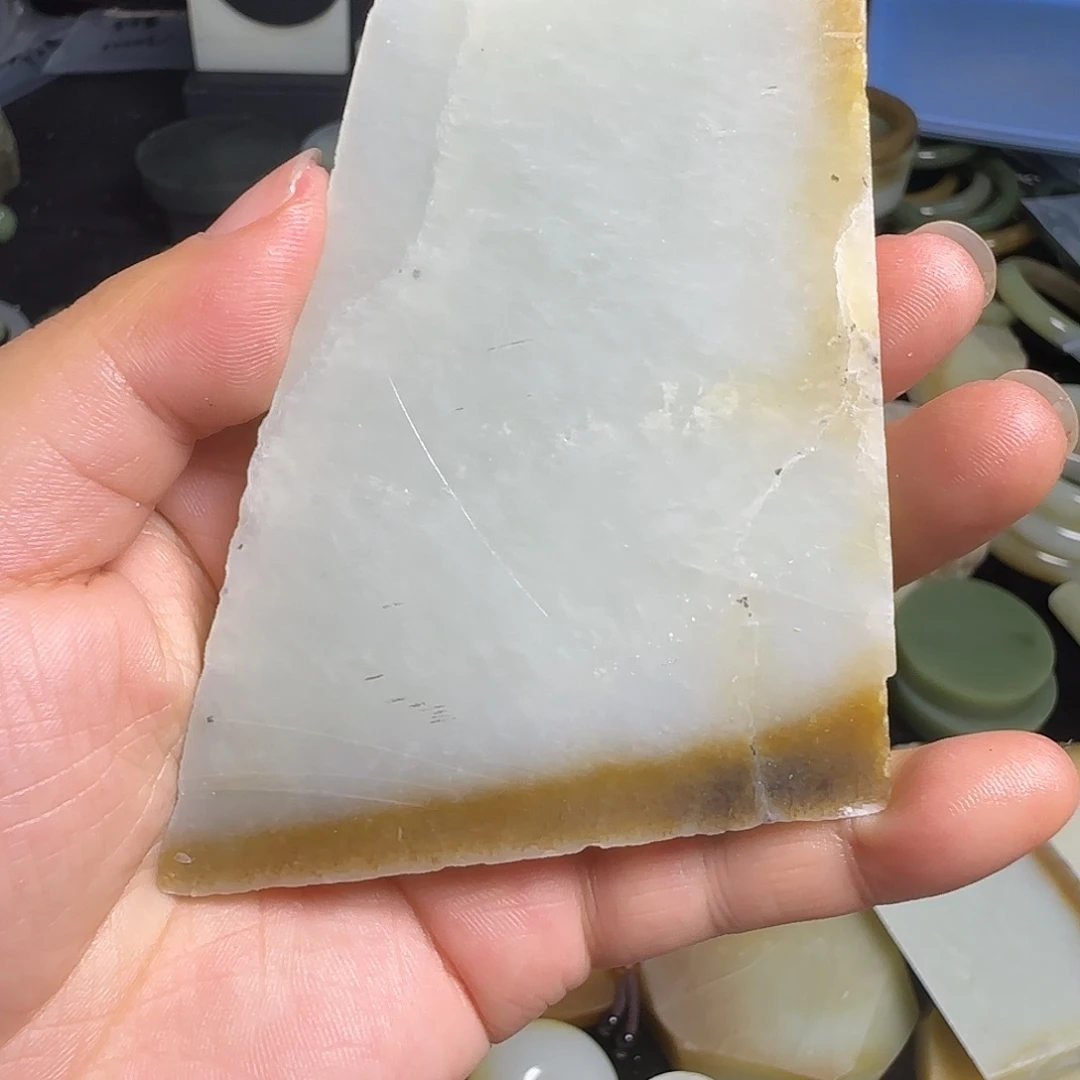 未镶嵌和田玉（糖玉）珠宝半成品