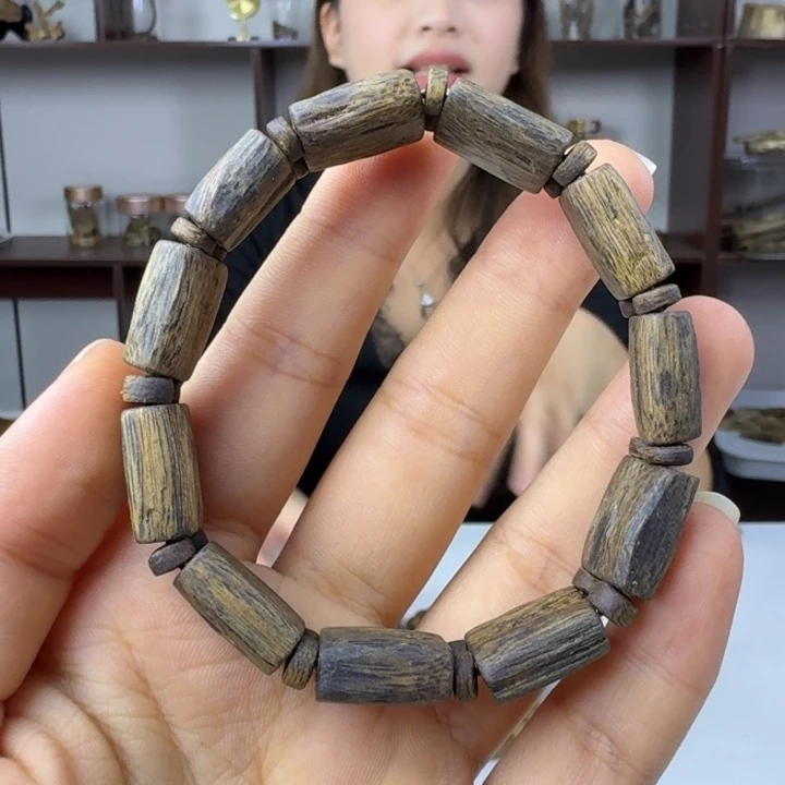 沉香碎屑沉香沉香沉香碎屑+1.4单圈手牌珠+多样性发一