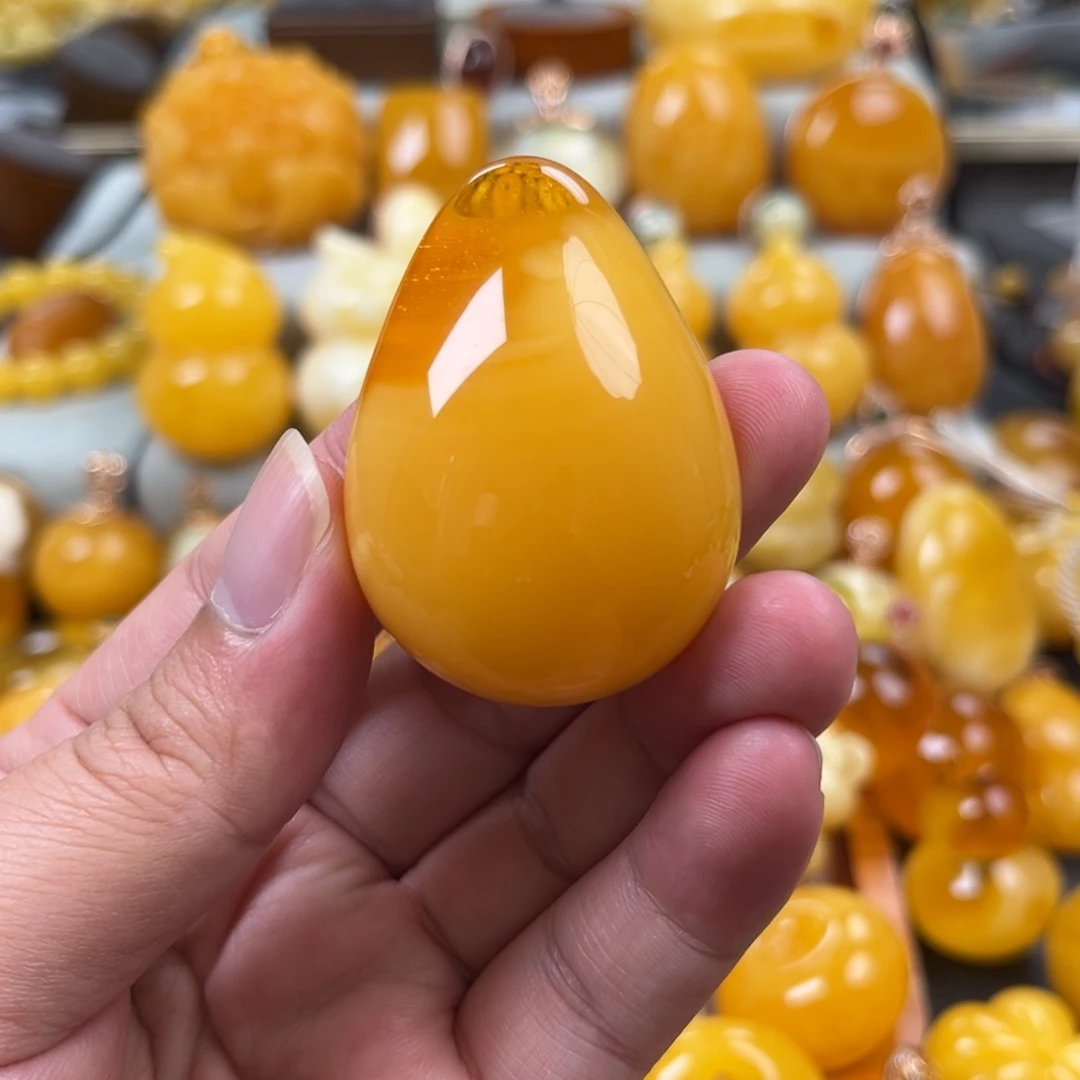 蜜蜡未镶嵌珠宝奇石