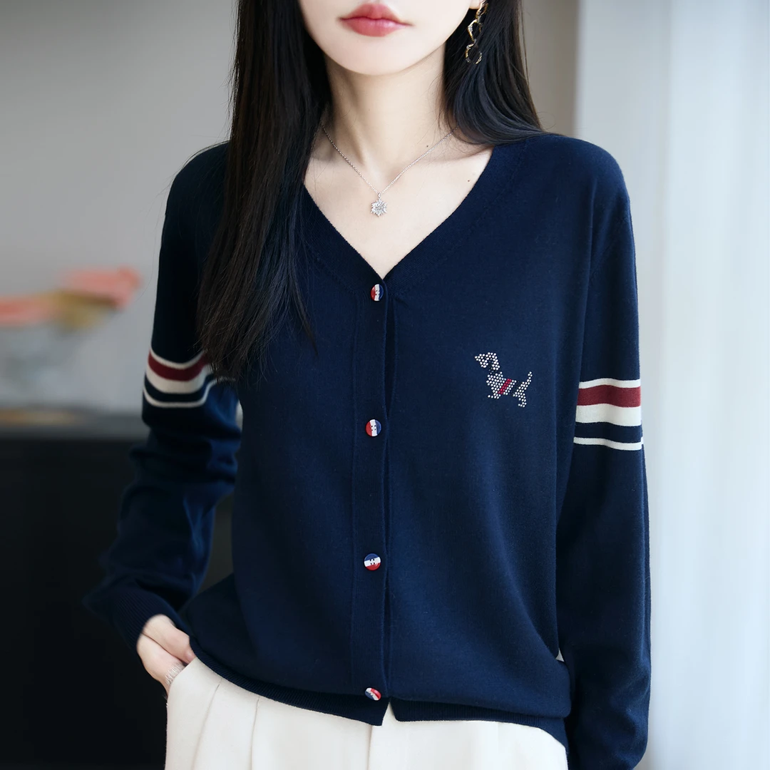 【早秋~新款】V领烫钻条纹精纺羊毛针织开衫毛衣百搭时尚秋季女外套