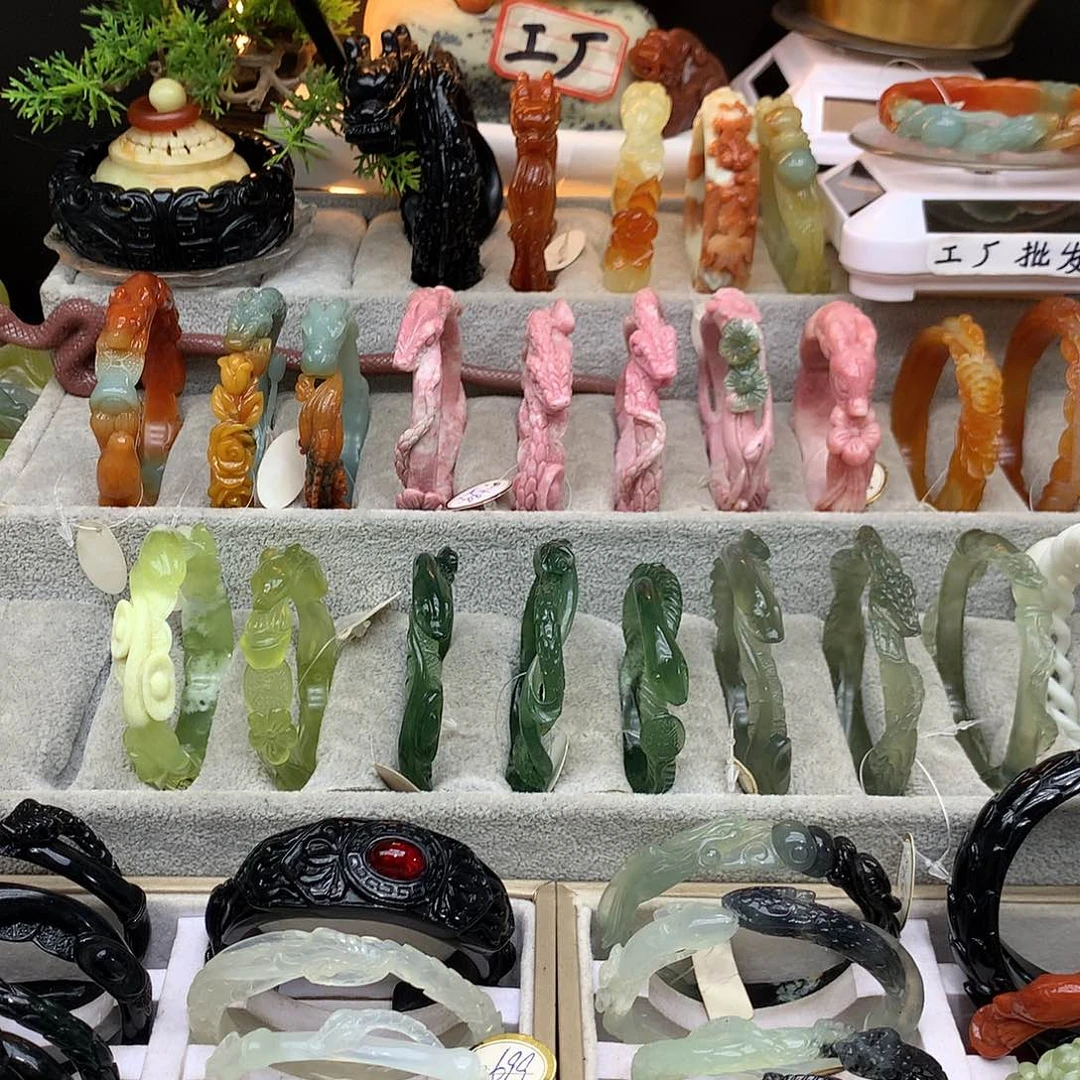 蛇纹石玉未镶嵌手镯M****侠