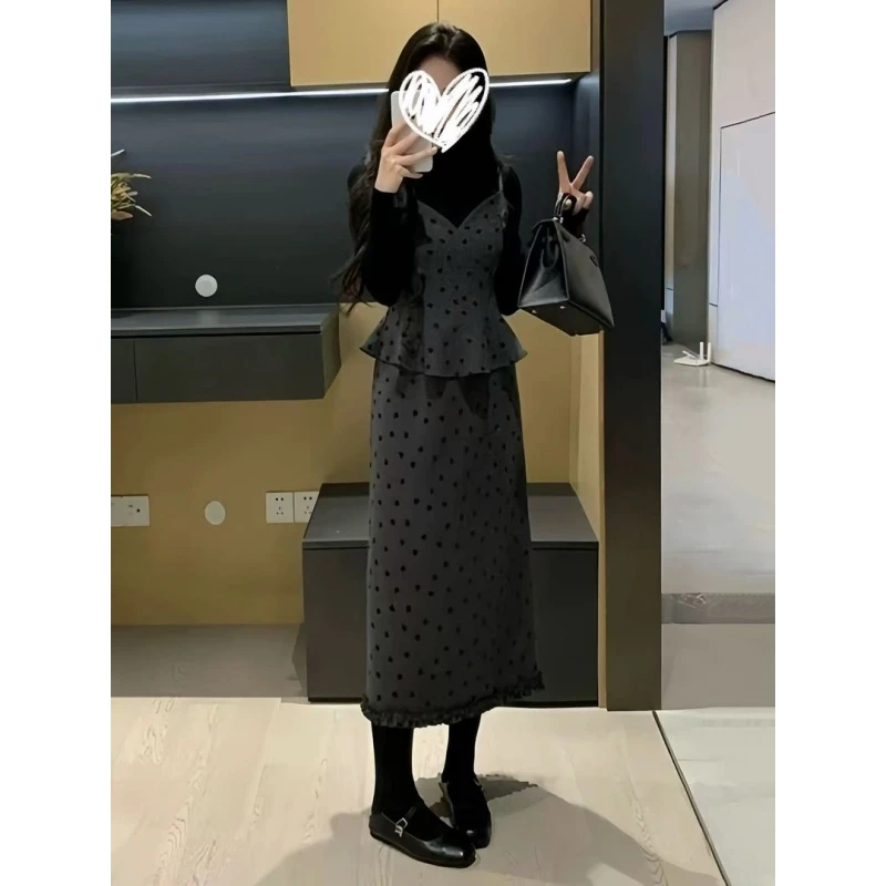 女装法式假两件拼接毛呢吊带连衣裙 2025冬季显瘦长裙