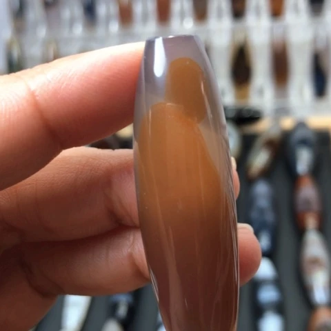 罗***）玛瑙/玉髓未镶嵌珠宝半成品