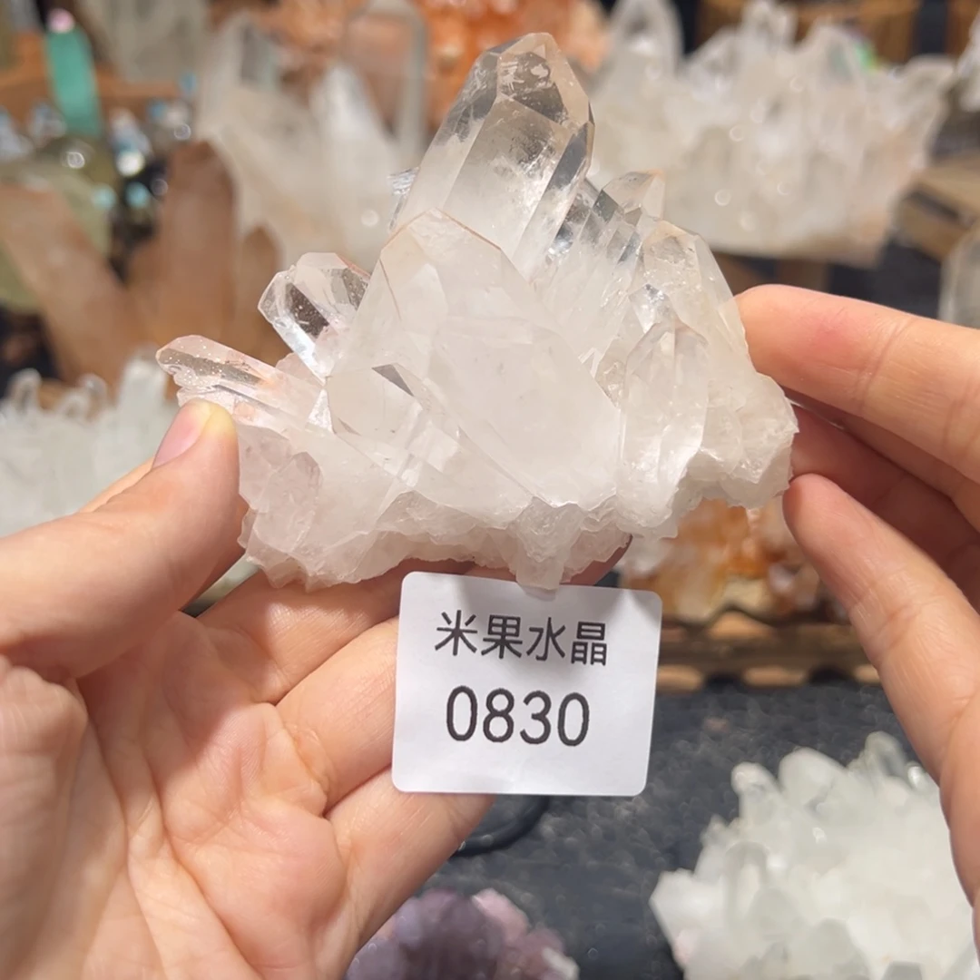 小***e未镶嵌珠宝半成品水晶
