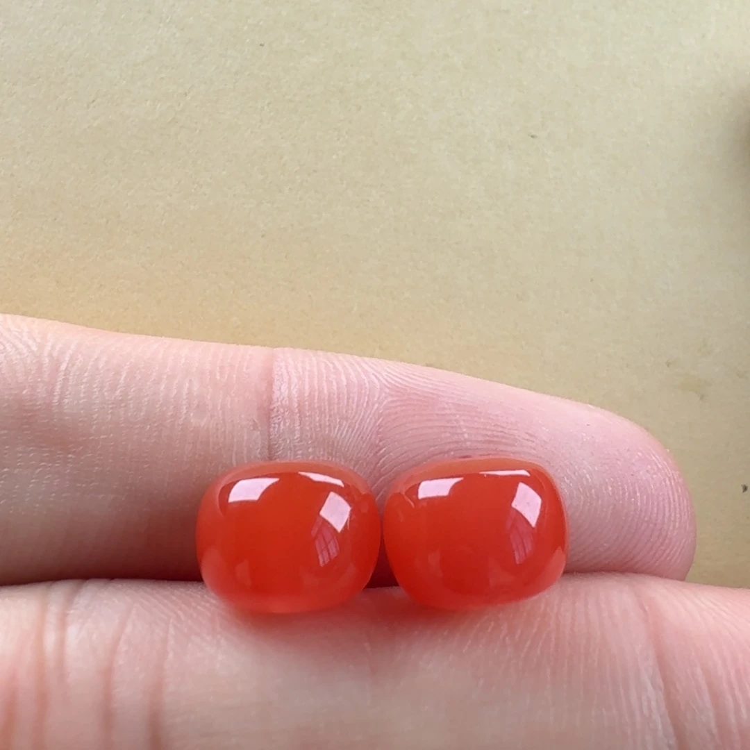 南红玛瑙未镶嵌墩子对珠9.1/9.2*7.1