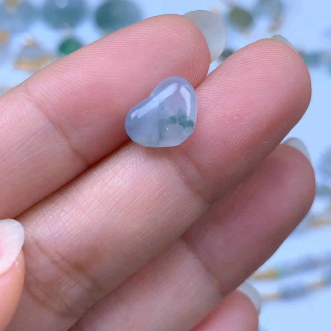 翡翠未镶嵌吊坠(不含链)爱心通孔