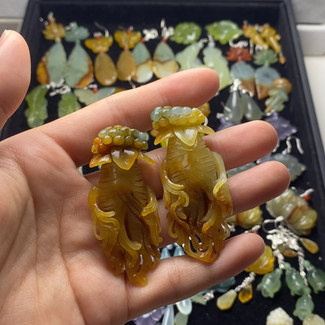 晔***儿蛇纹石玉合金耳饰/颈饰