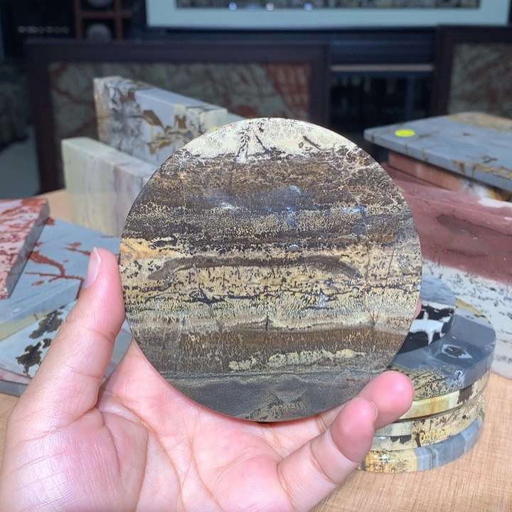 ，广西国画石摆件，收藏观赏