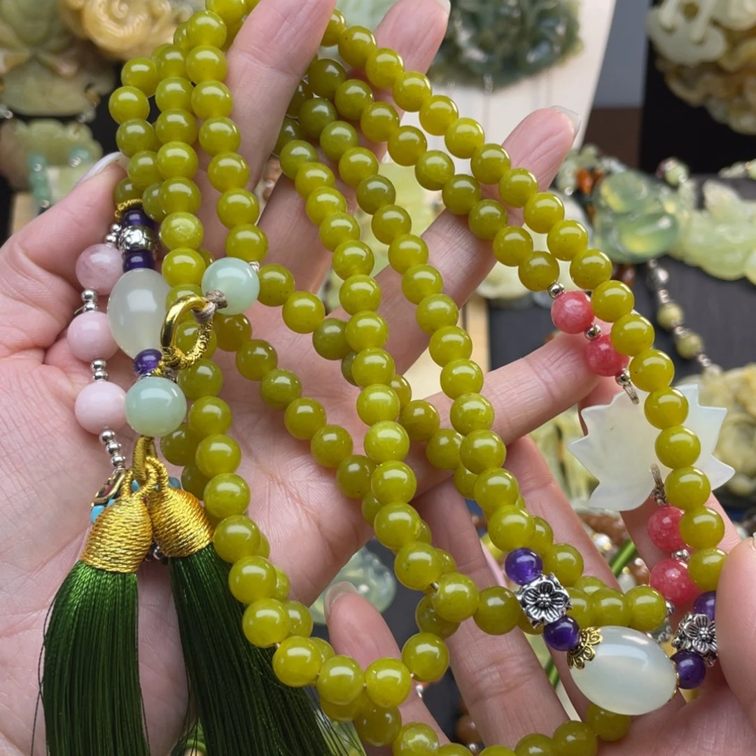 蛇纹石玉颈饰未镶嵌