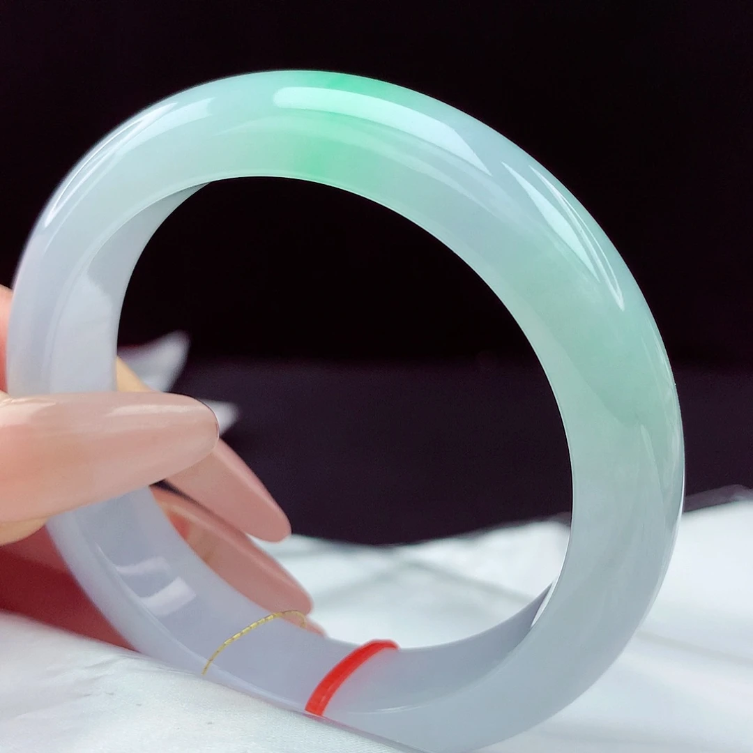 y***m翡翠手镯未镶嵌53圈737