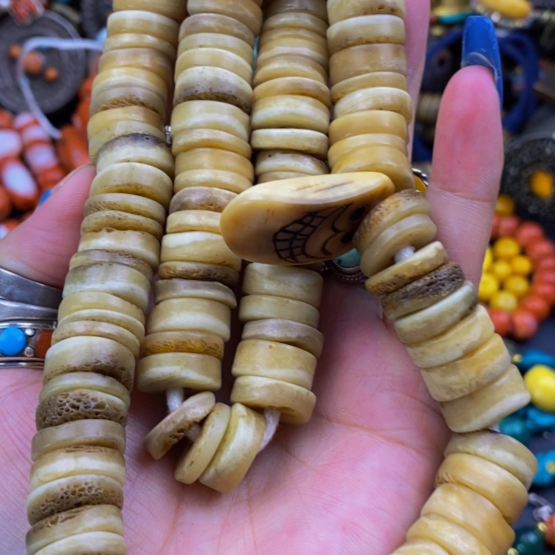 泥塑擦擦的吊坠和