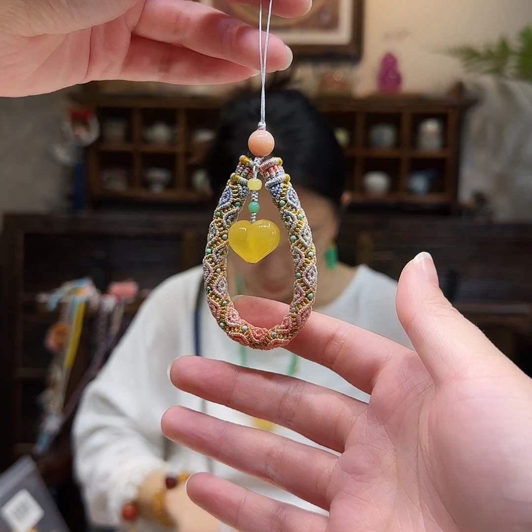 非金属设计款挂件