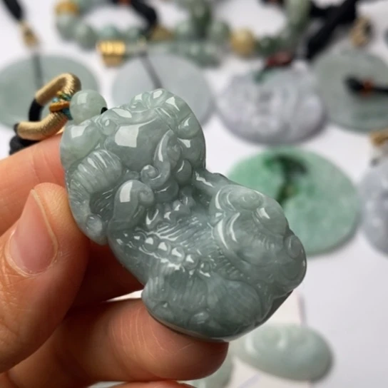 翡翠未镶嵌挂件翡翠