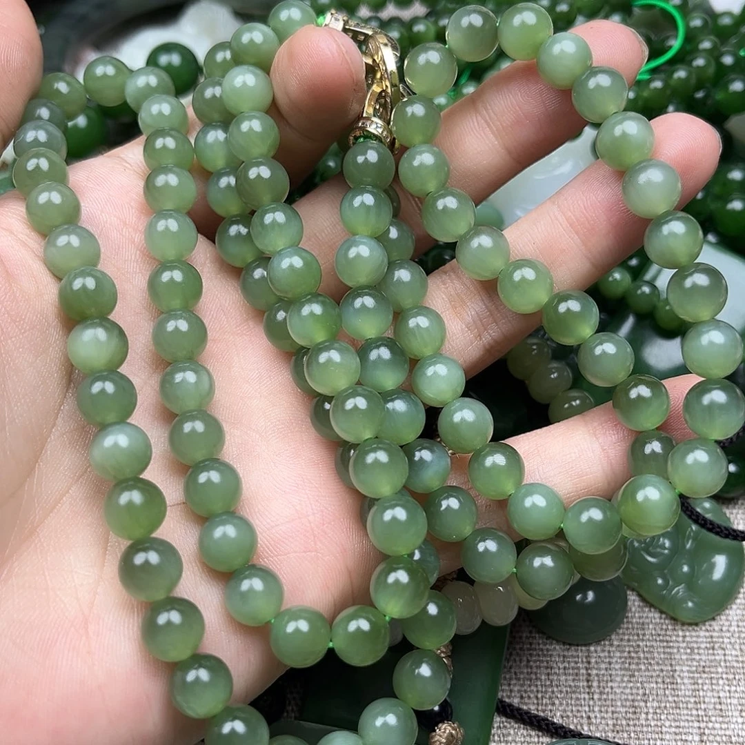 阳***见和田玉（碧玉）未镶嵌颈饰