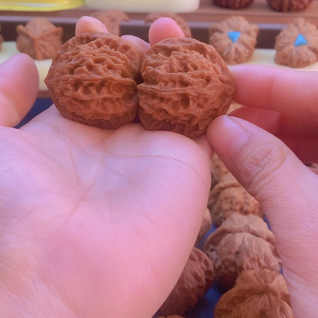 盘山公子帽文玩核桃打底