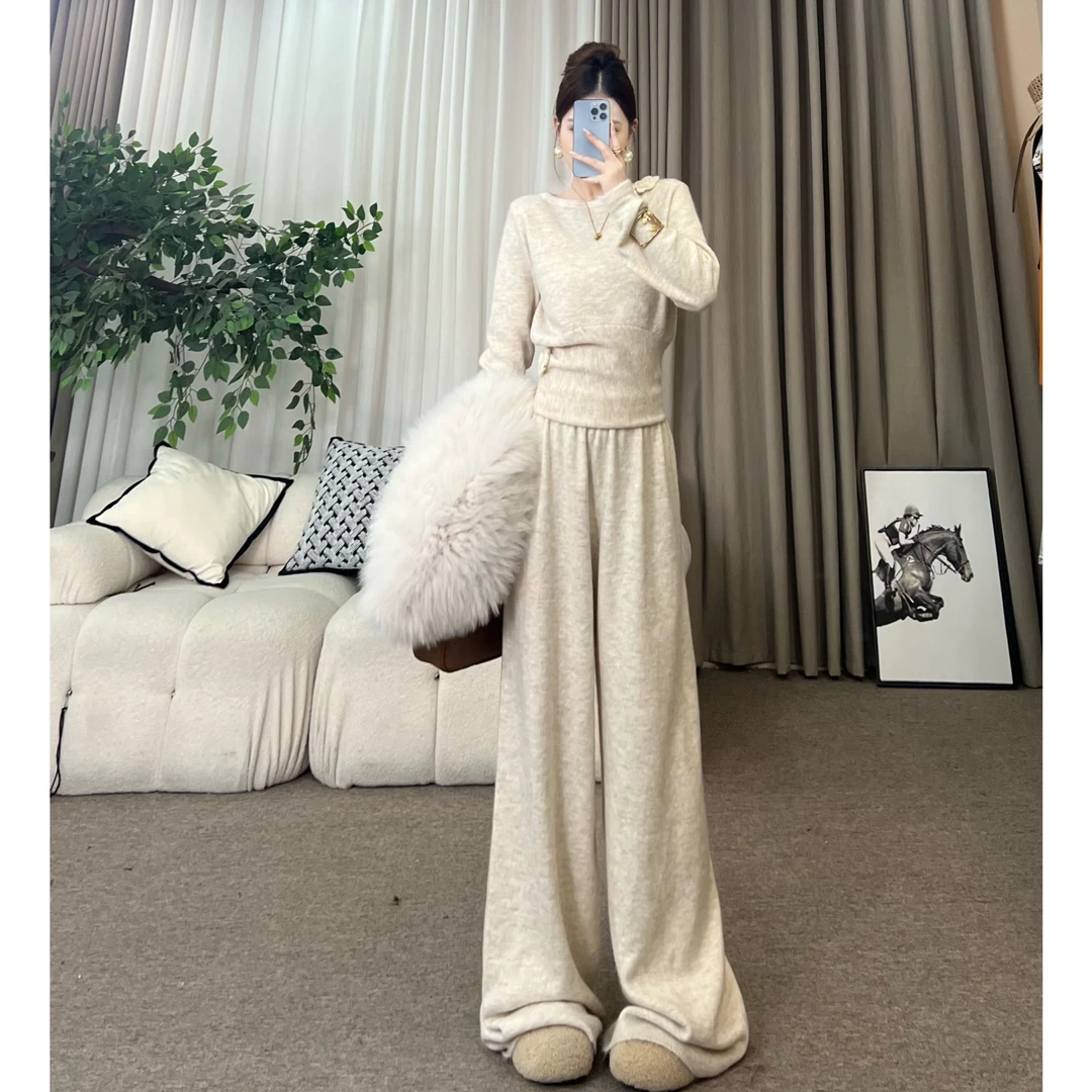 XIAOQIN【南法优雅】秋冬法式立体玫瑰长袖针织衫毛衣两件套装T299