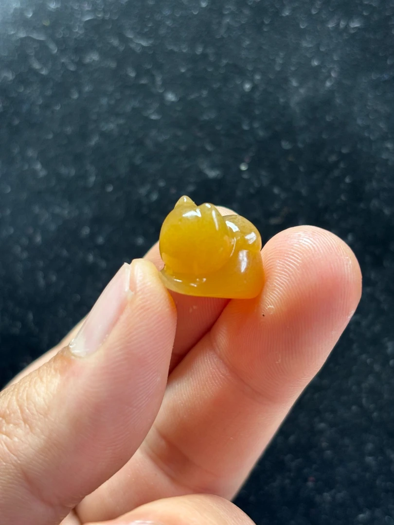 新疆和田玉糖色趴趴猫 通孔小猫 桂花糖可爱手串配饰