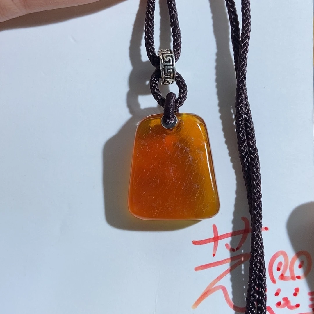 未镶嵌琥珀珠宝奇石