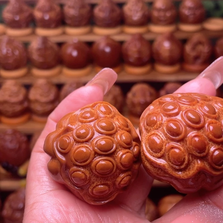 橄榄核把件谜****敏橄榄雕刻