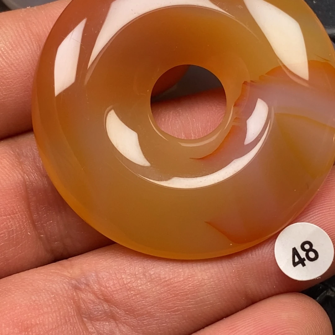 用***2玛瑙/玉髓未镶嵌颈饰挂件