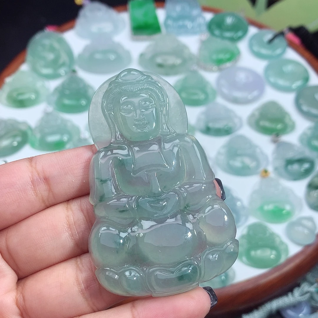 石***司翡翠未镶嵌颈饰观音