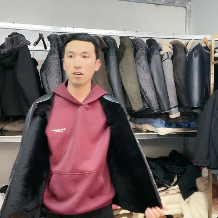【闪购商品】羊皮毛一体李*