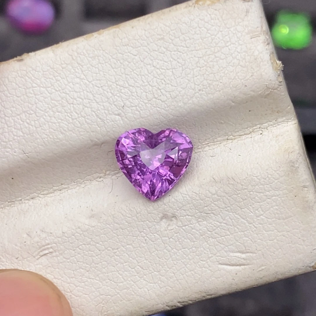 裸石蓝宝石1.77克拉无烧紫色蓝宝石