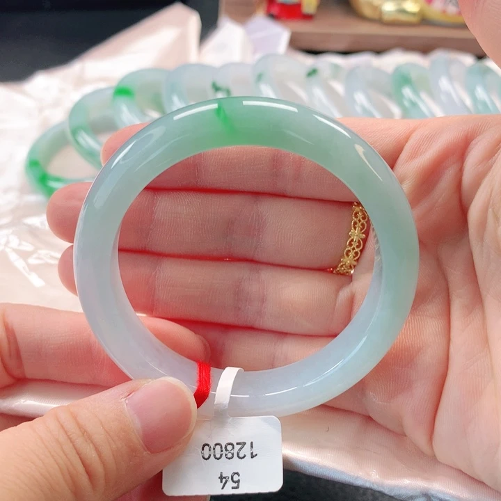 翡翠未镶嵌手镯缅甸A货翡翠手镯