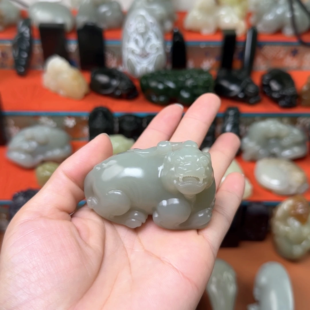 颈饰未镶嵌和田玉（糖玉）