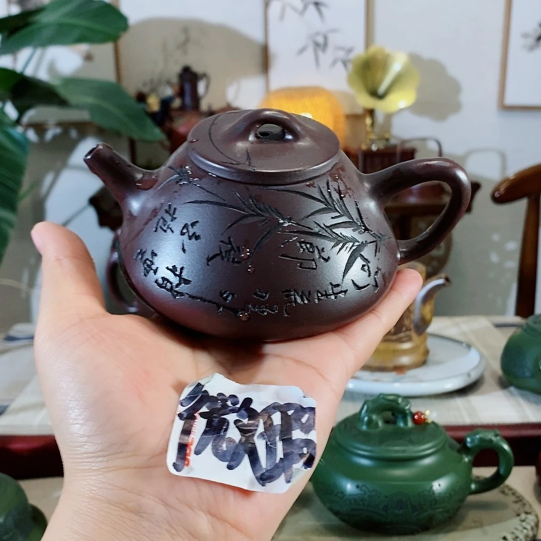 紫砂茶壶宜兴紫砂壶甩出吃货手