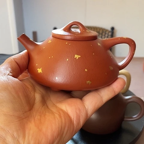 紫砂茶壶龙山朱泥，石瓢，200 c c