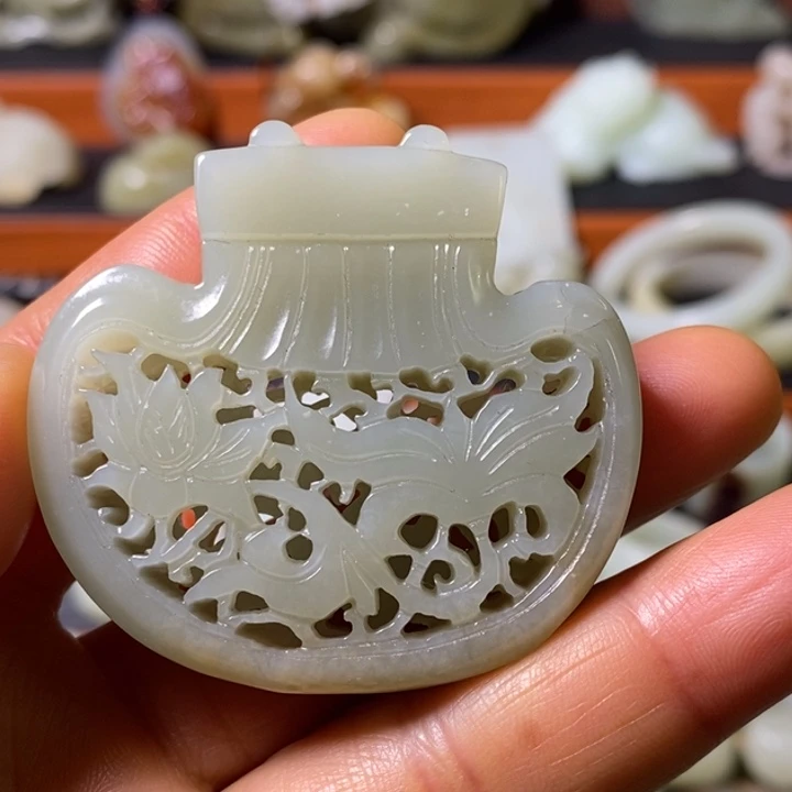 大***夫和田玉（青玉）未镶嵌颈饰