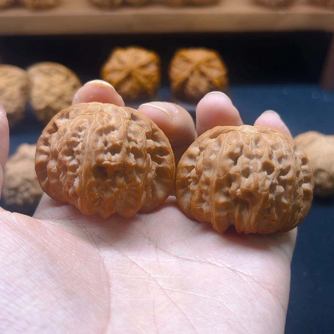 把件核桃红皮白狮子45全品头货