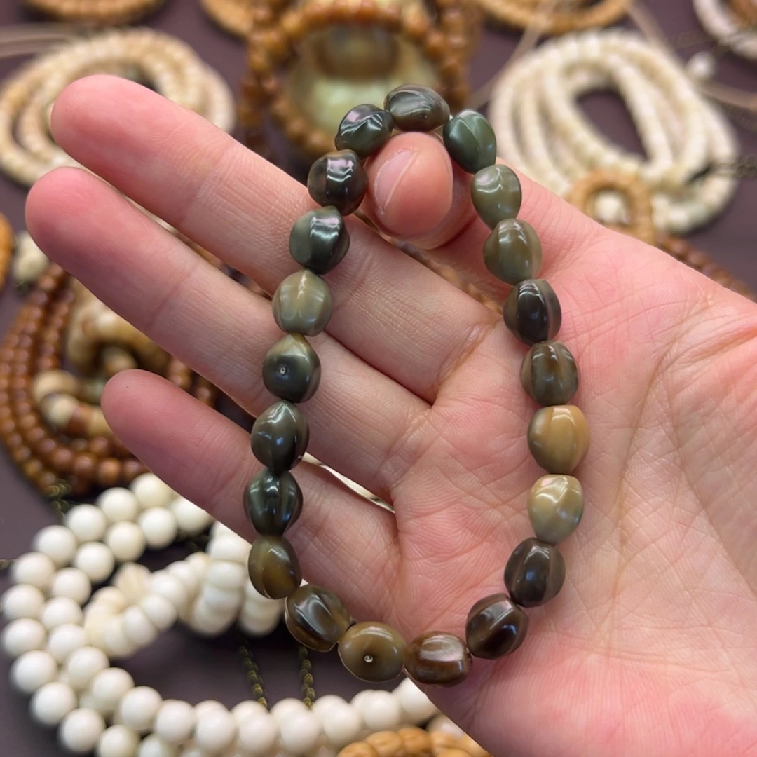 铃****龙脊菩提吊坠原籽