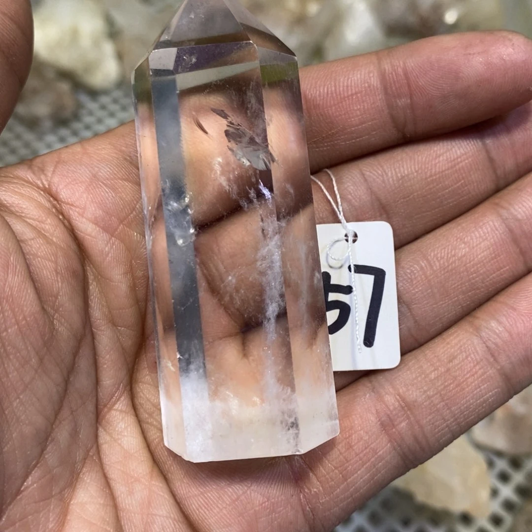 水晶水晶原石摆件未镶嵌好**?