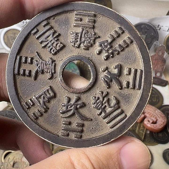 楚***天铜挂件的生产能力为