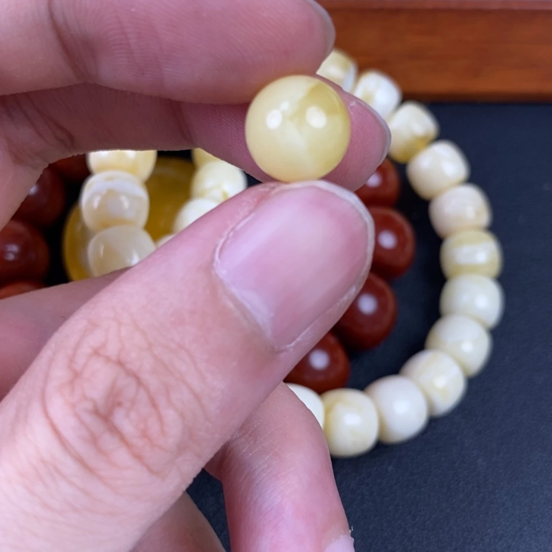 琥珀未镶嵌珠宝奇石31